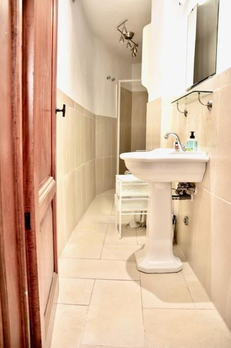Belle Donne Historical Apartment - City Center Florenz Exterior foto